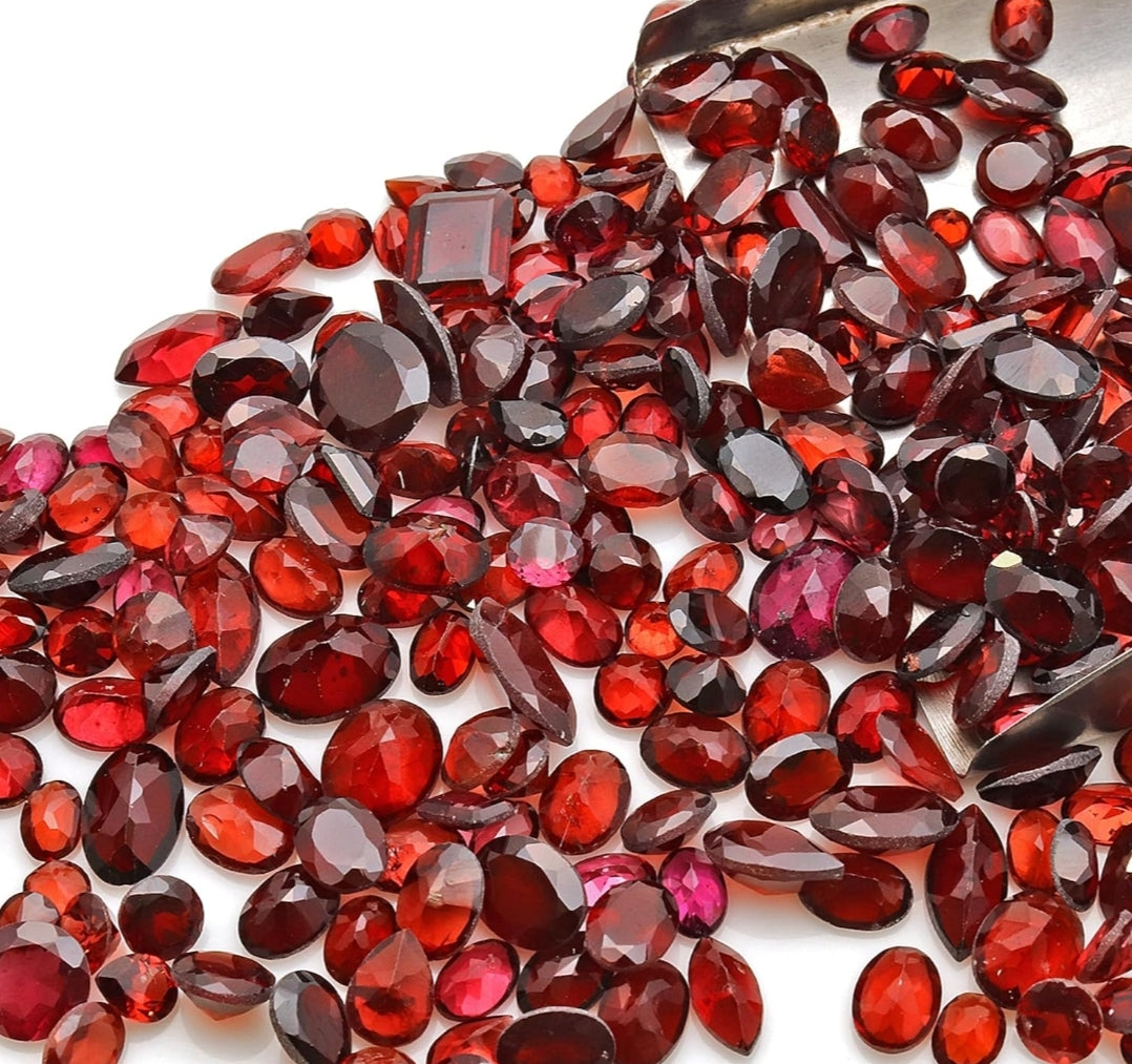 Loose Natural Garnet Gemstone(s) - 1 carat parcel